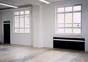 Janne Laurila, Untitled, 1997, acrylic on wall, dimensions variable, installation view Galerie Krinzinger
